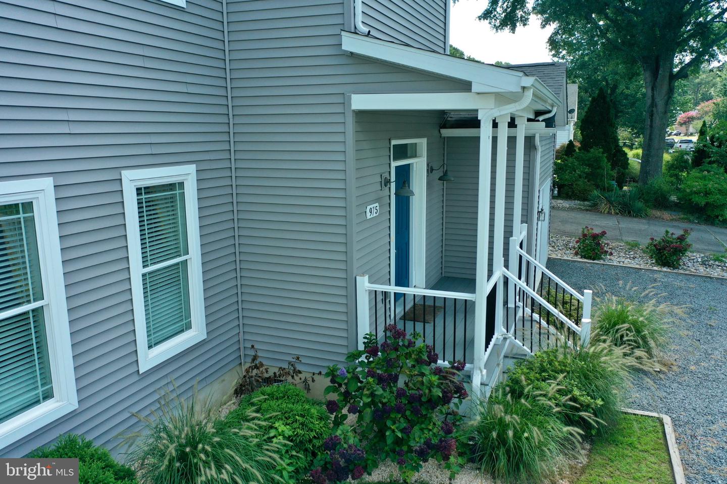 975 Hawksbill St Property Photo 3