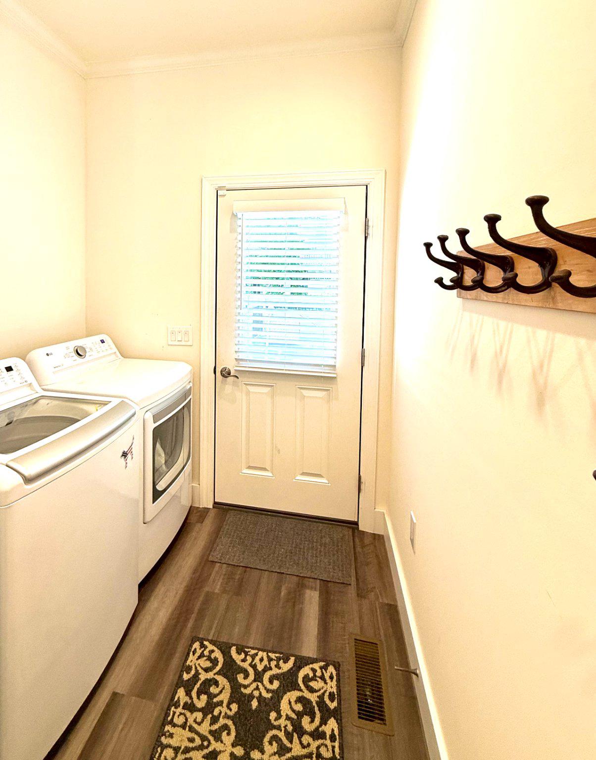 975 Hawksbill St Property Photo 22