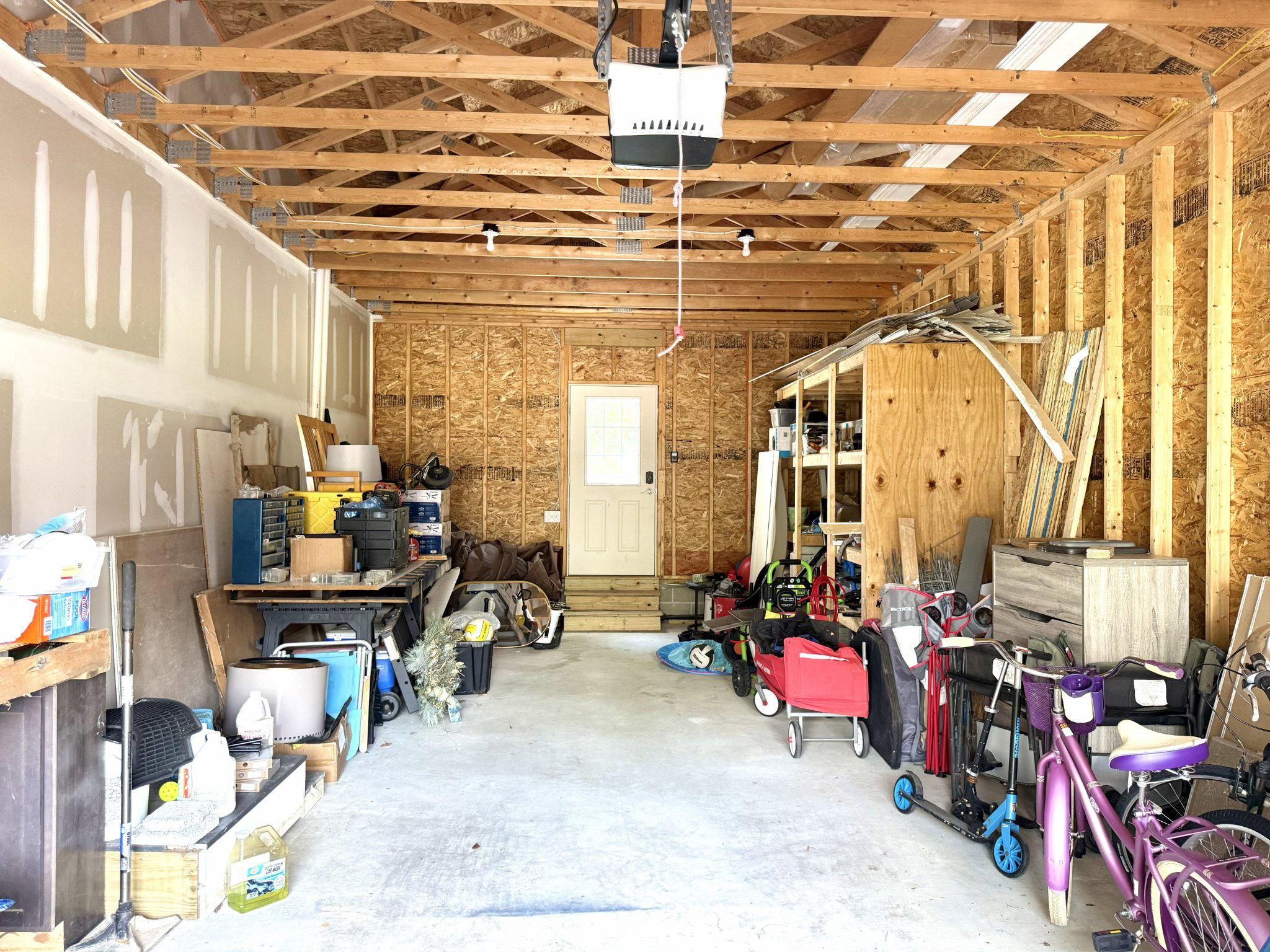 975 Hawksbill St Property Photo 40