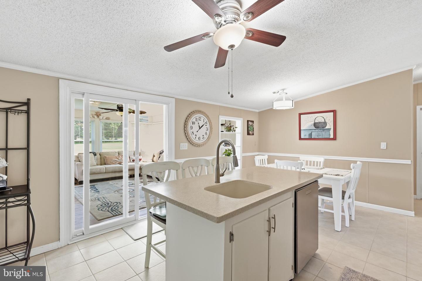 10 Circle Dr Property Photo 11