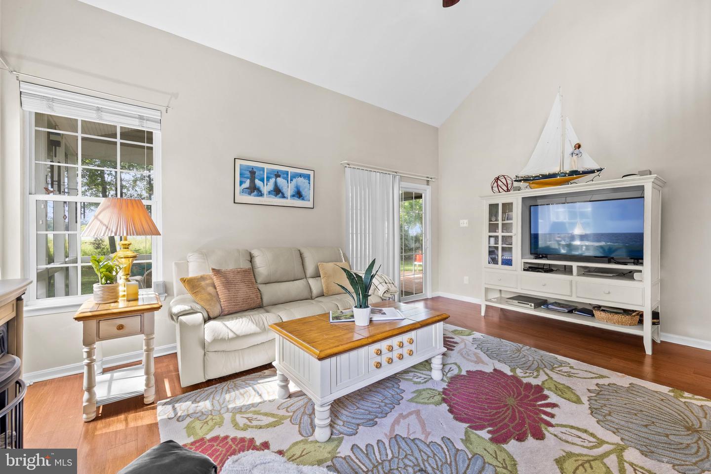 23085 Pine Run Property Photo 9