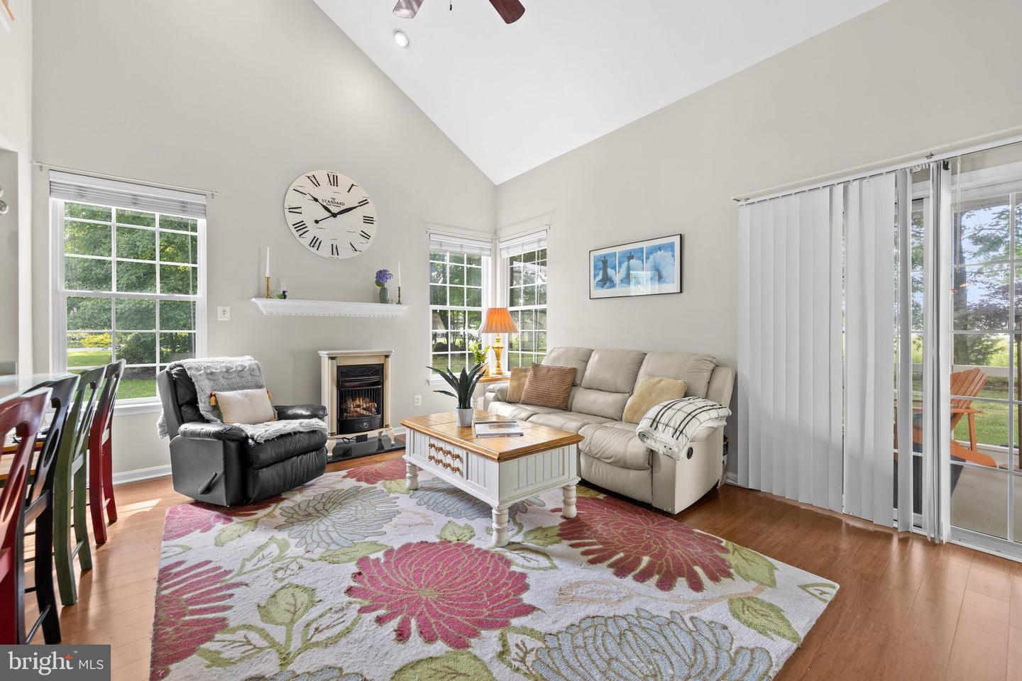 23085 Pine Run Property Photo 11