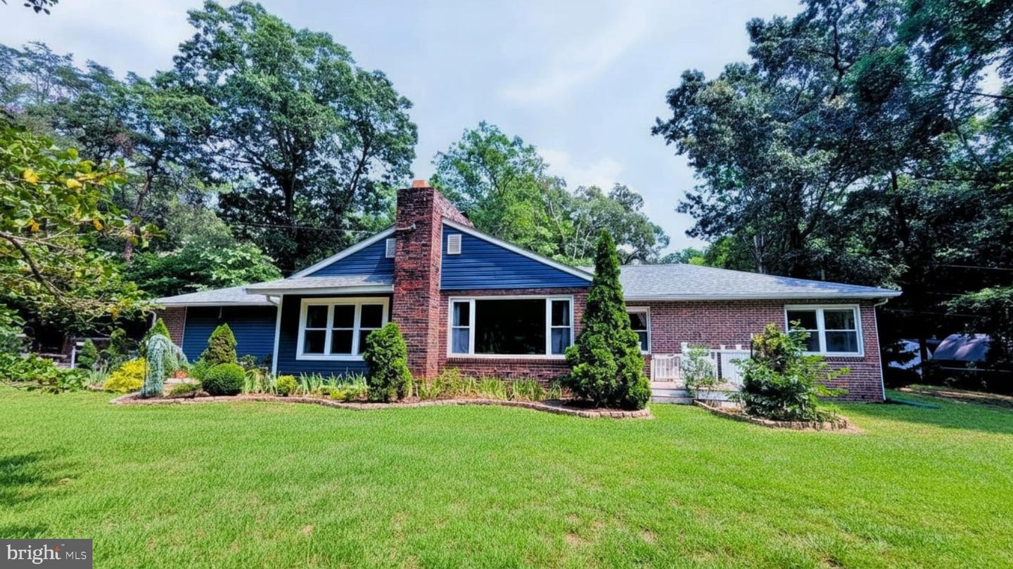 9630 Cedar Ln Property Photo 2