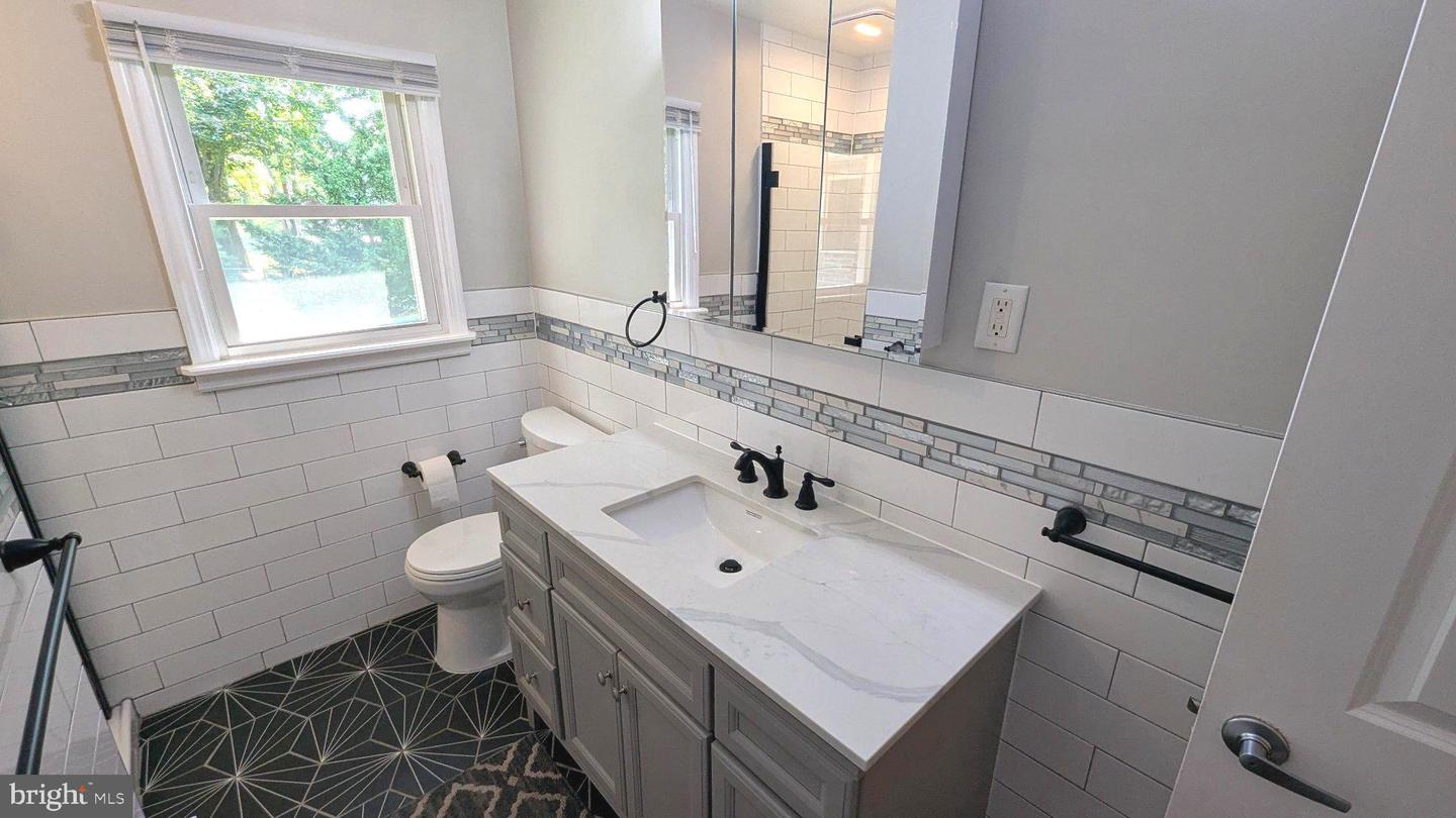 9630 Cedar Ln Property Photo 34