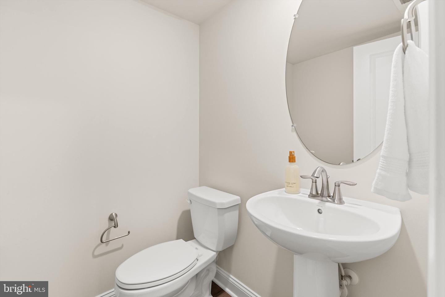 35095 Wright Way Property Photo 6