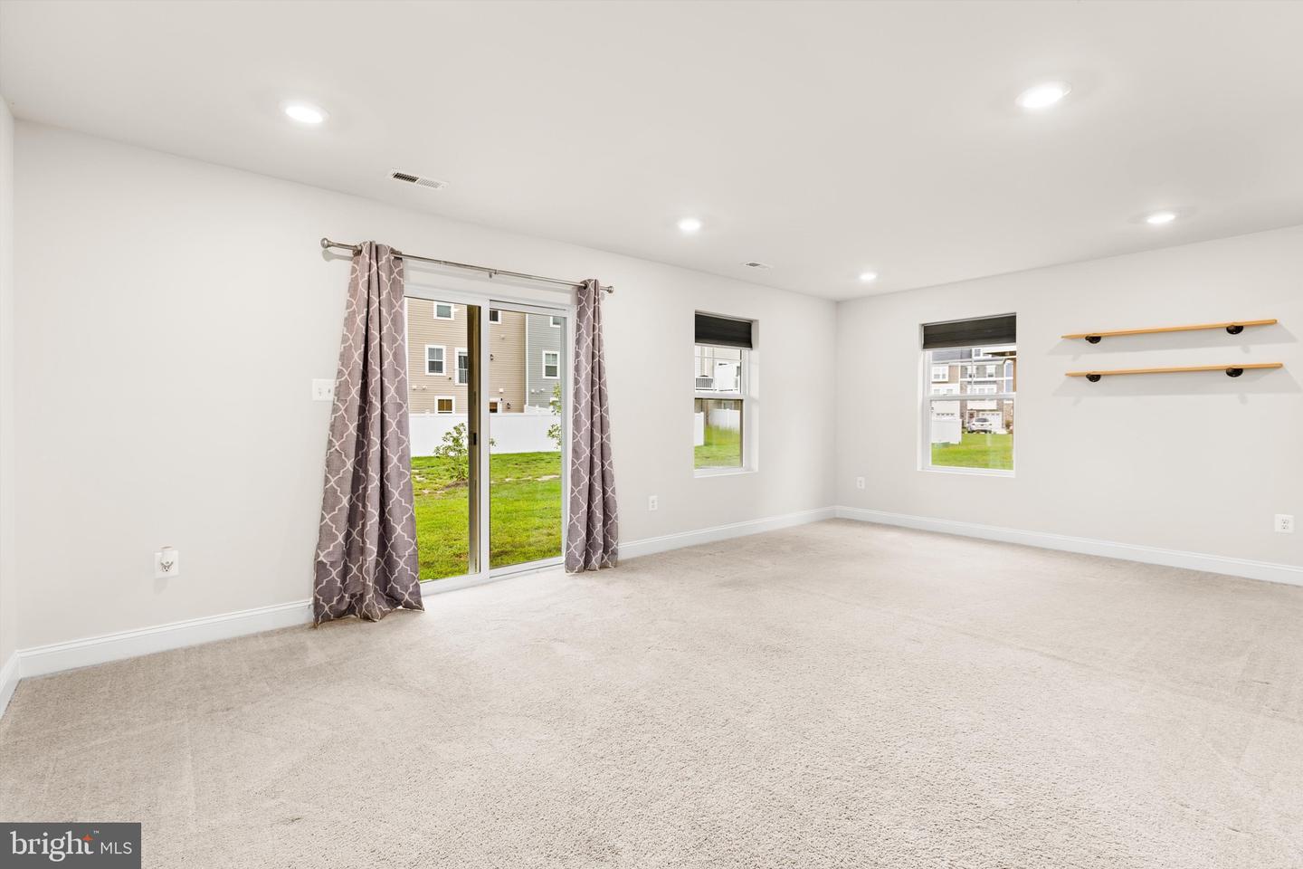 35095 Wright Way Property Photo 7