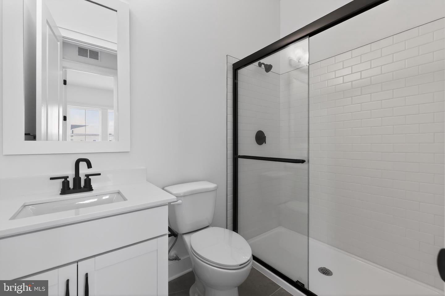 11733 Shrewsbury Ter Property Photo 7