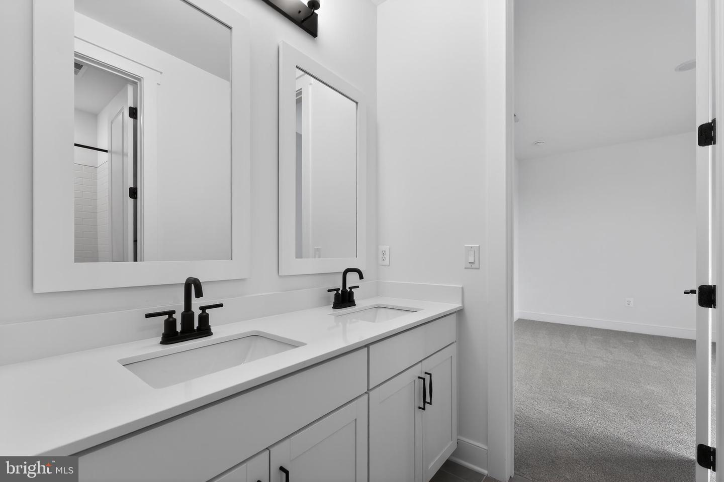 11733 Shrewsbury Ter Property Photo 27