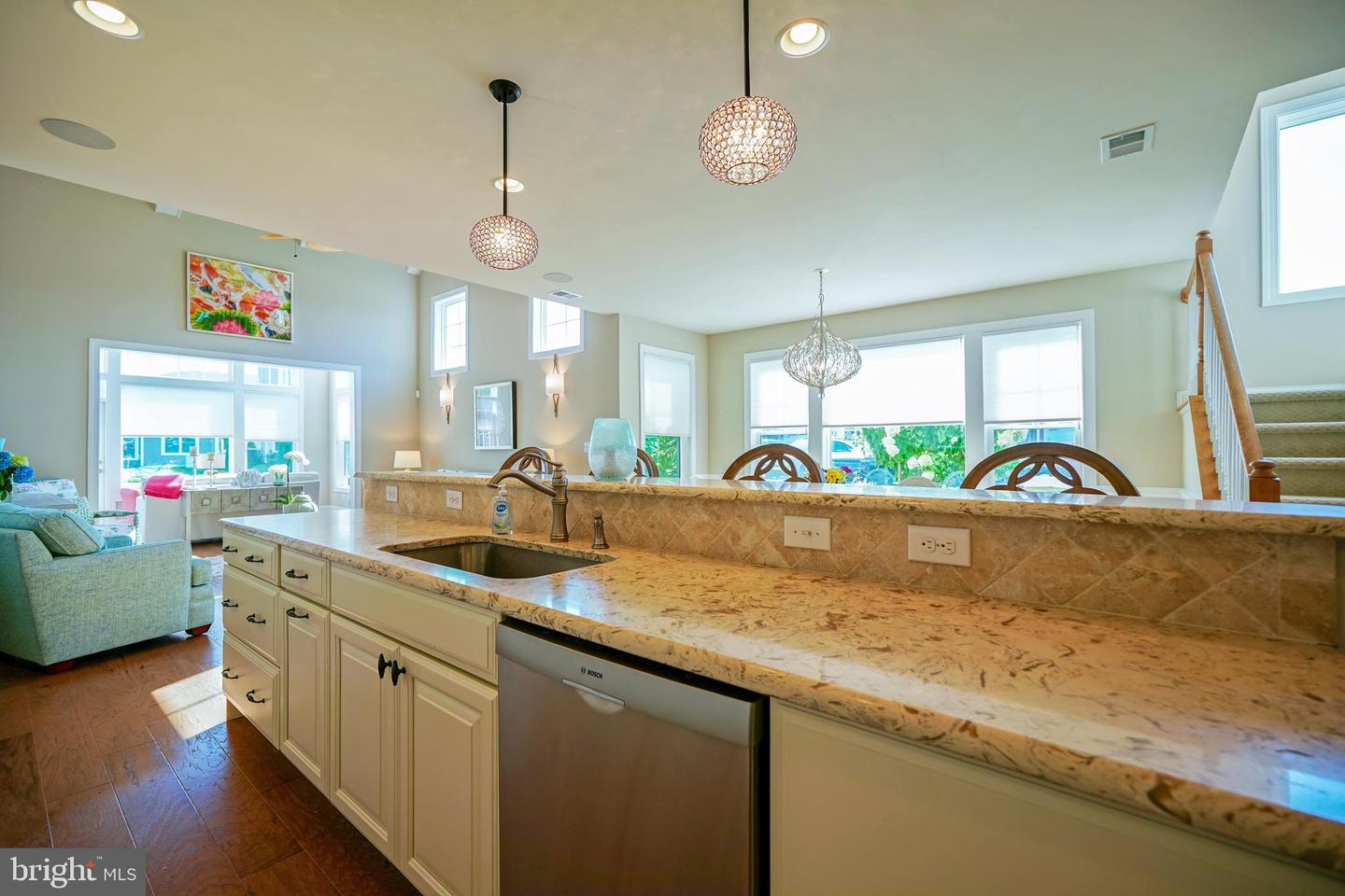 34608 Bessie Way Property Photo 6