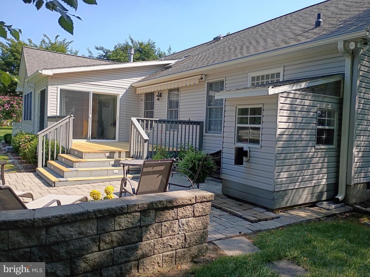 413 Hudson St Property Photo 60