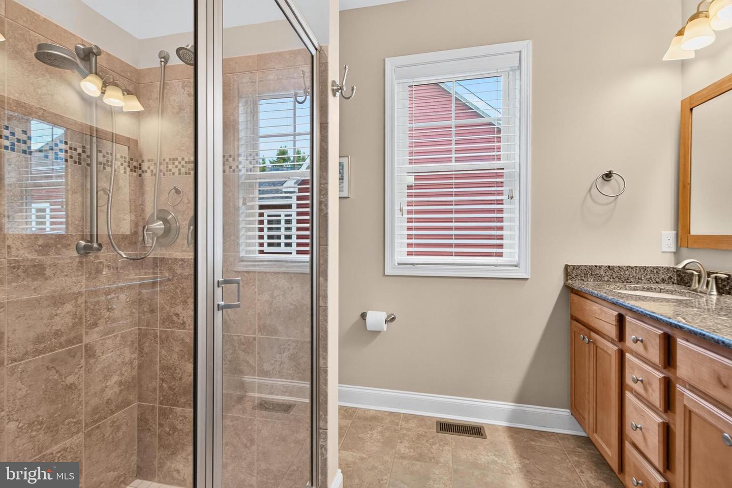 17327 Venables Dr Property Photo 26