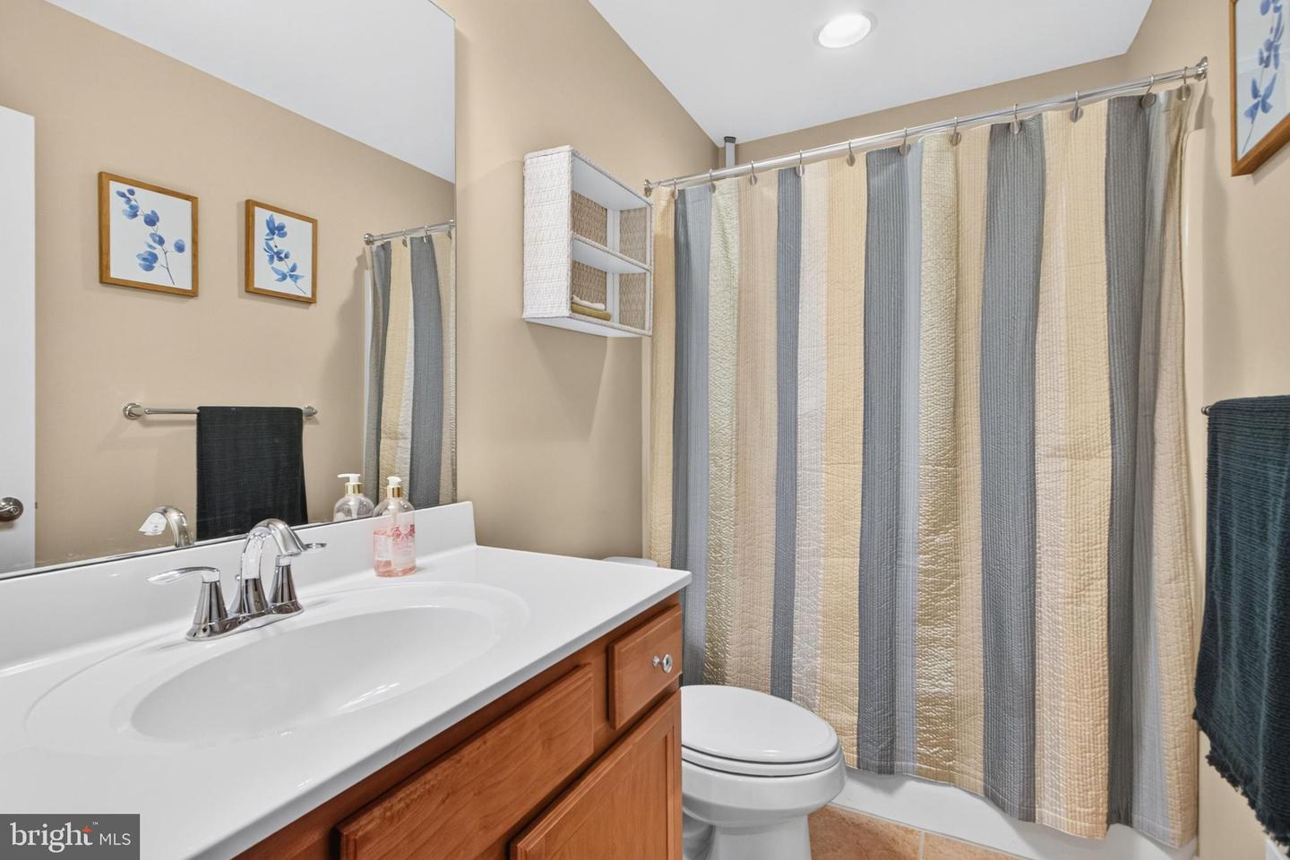 17327 Venables Dr Property Photo 34