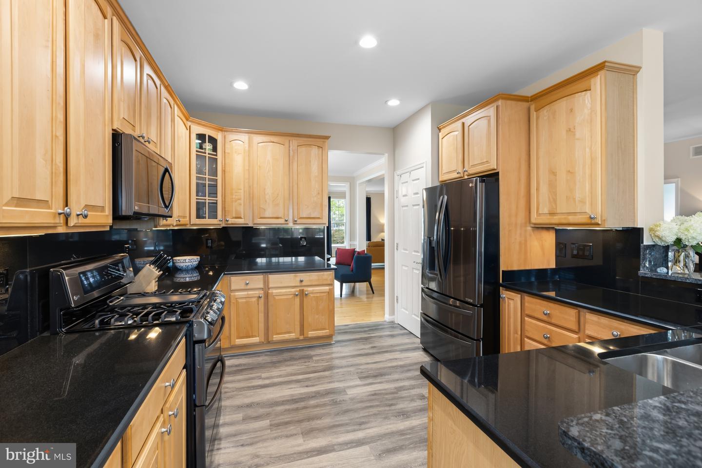8 Wauwinet Ct Property Photo 13