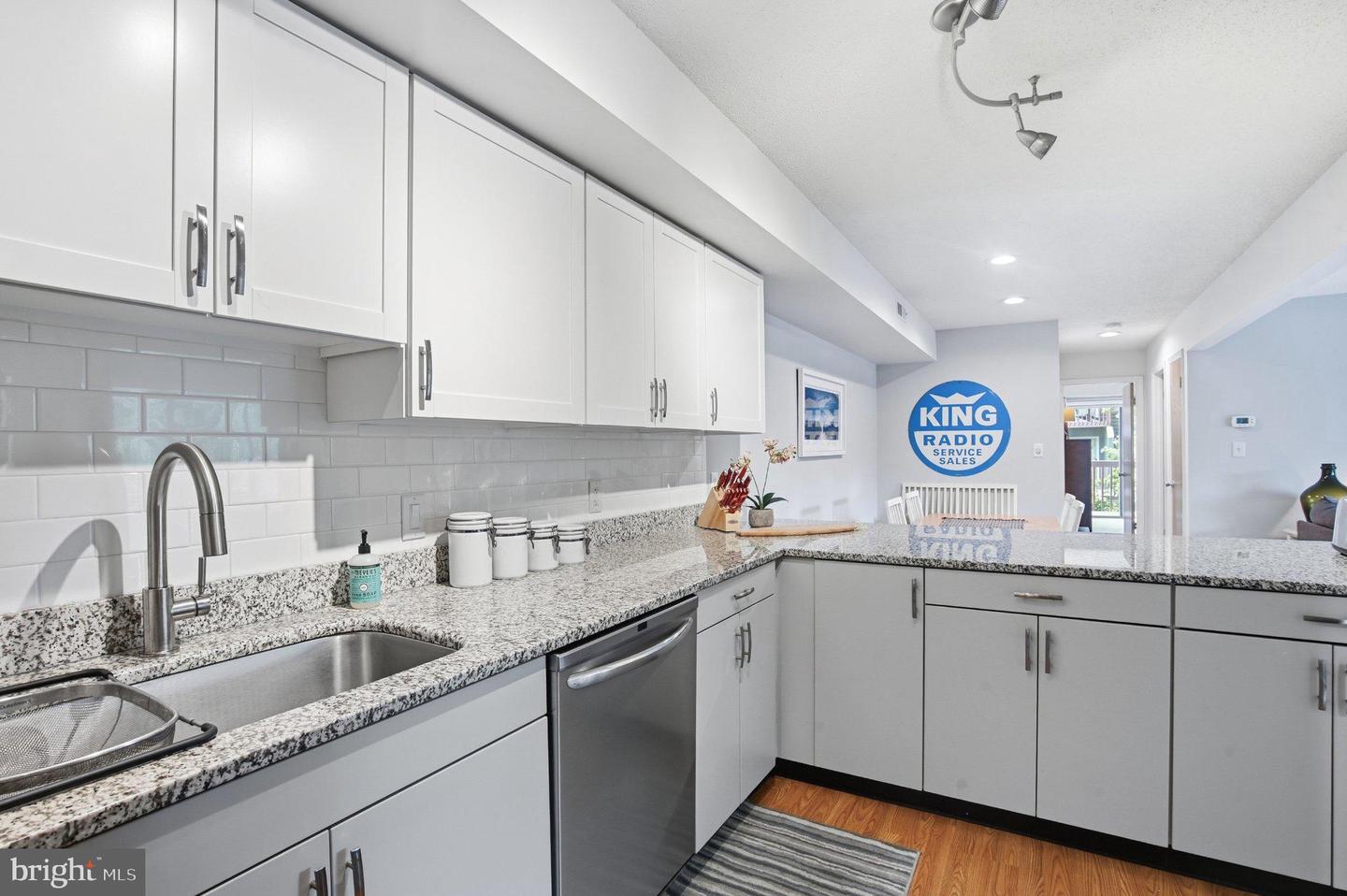250 Sea Eagle Dr #8 Property Photo 6