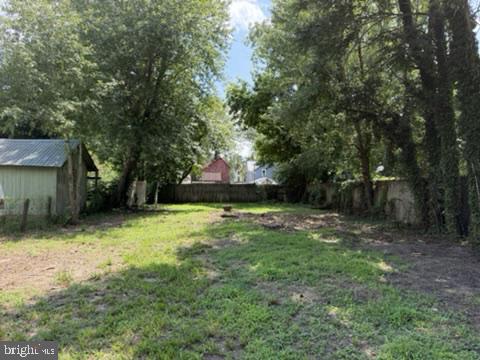 212 W 7th St Property Photo 3