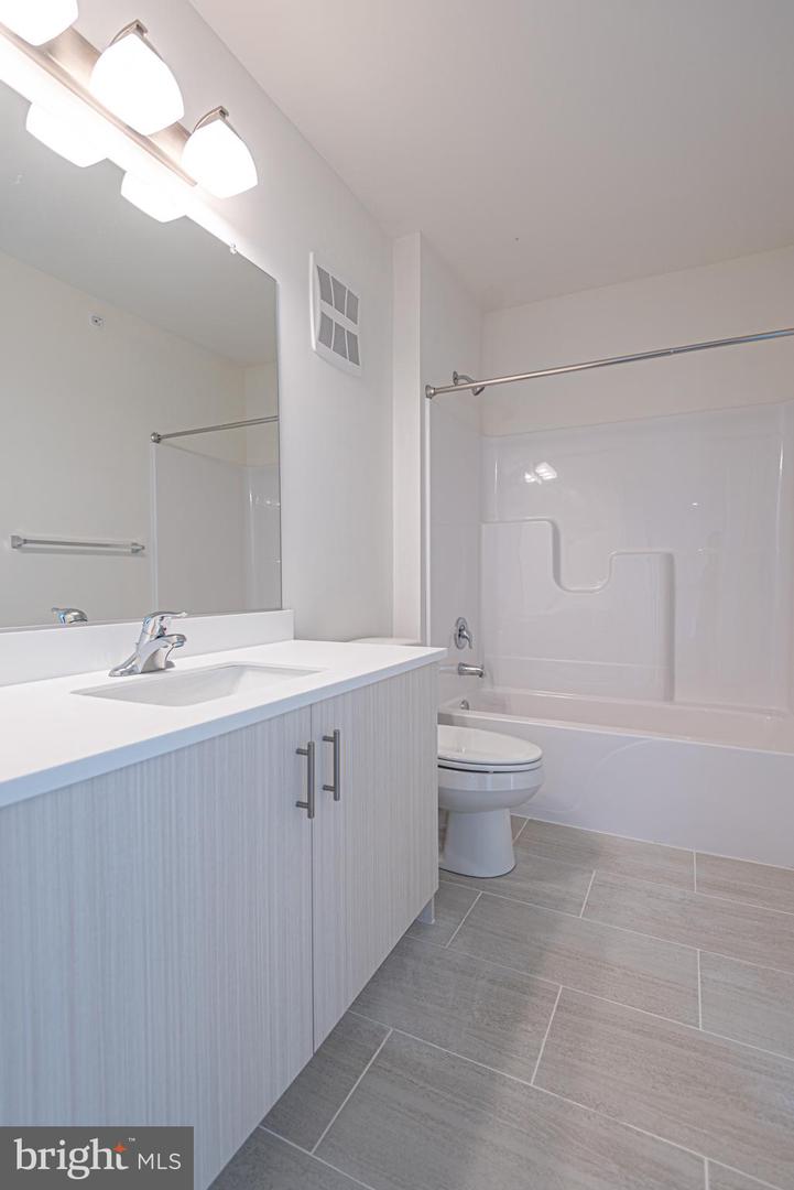 24226 Zinfandel Ln #308 Property Photo 11