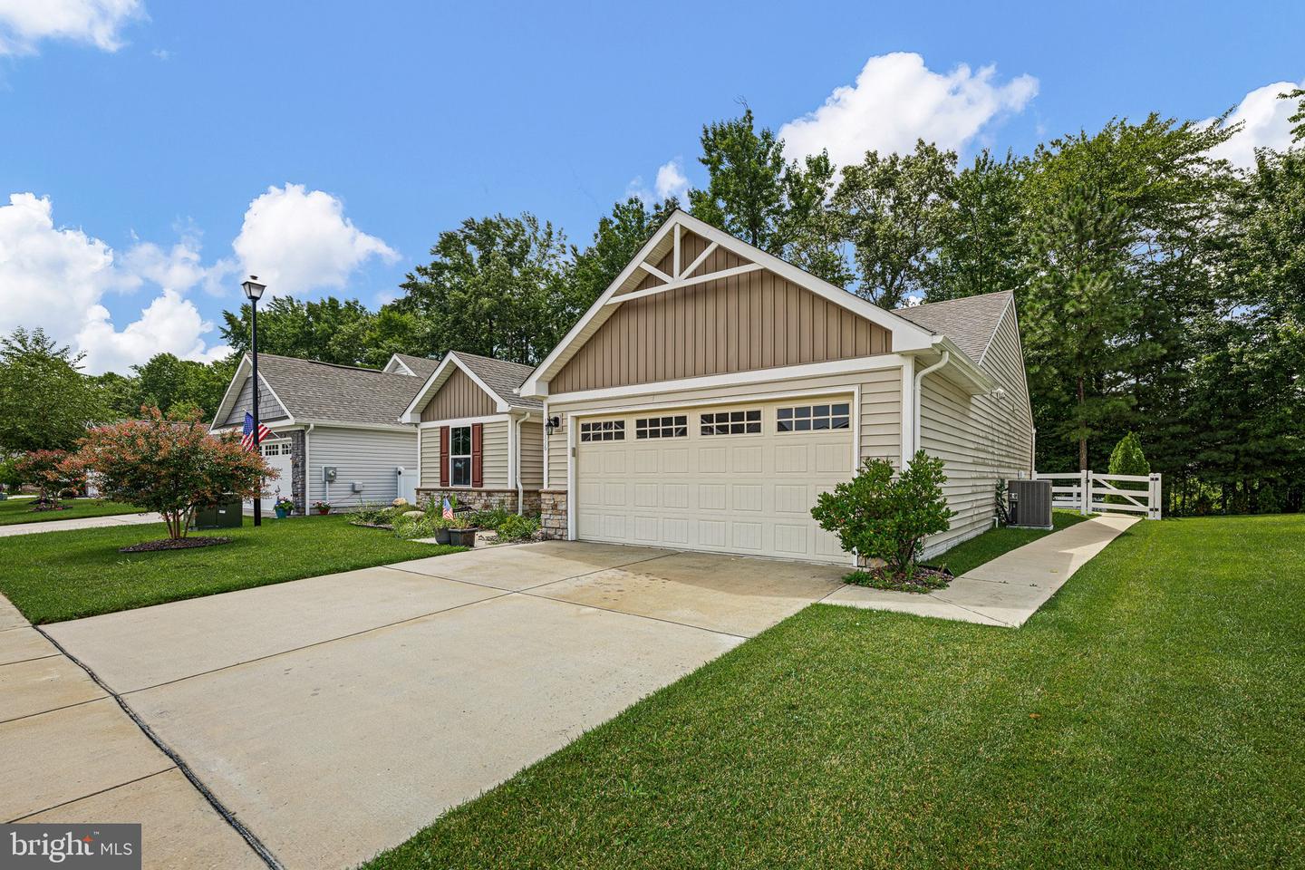 18156 Canners Ct Property Photo 4