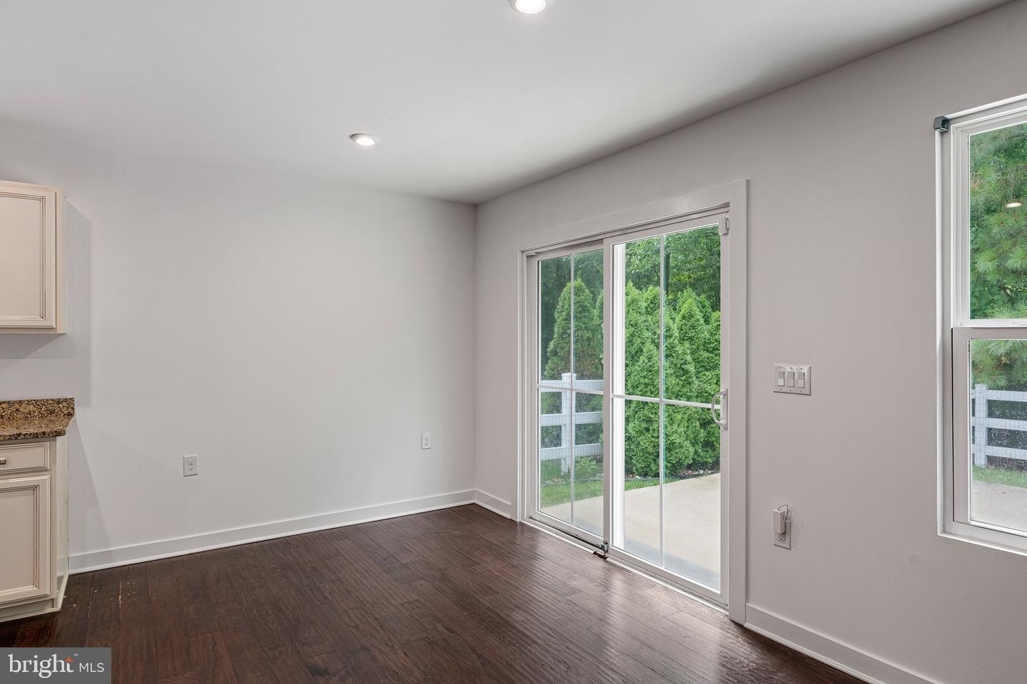 18156 Canners Ct Property Photo 9