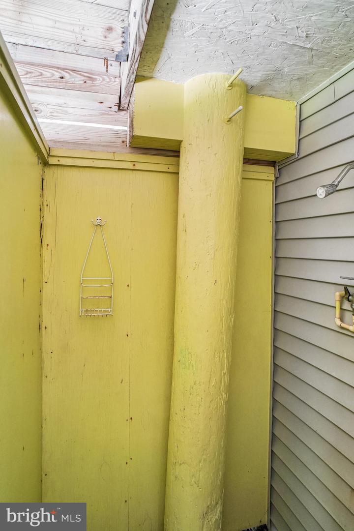 214 2nd St Property Photo 74