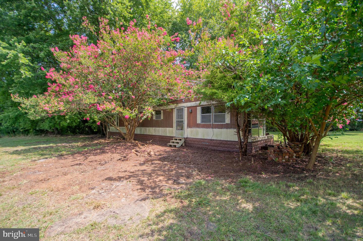 26635 Linwood Dr Property Photo 1