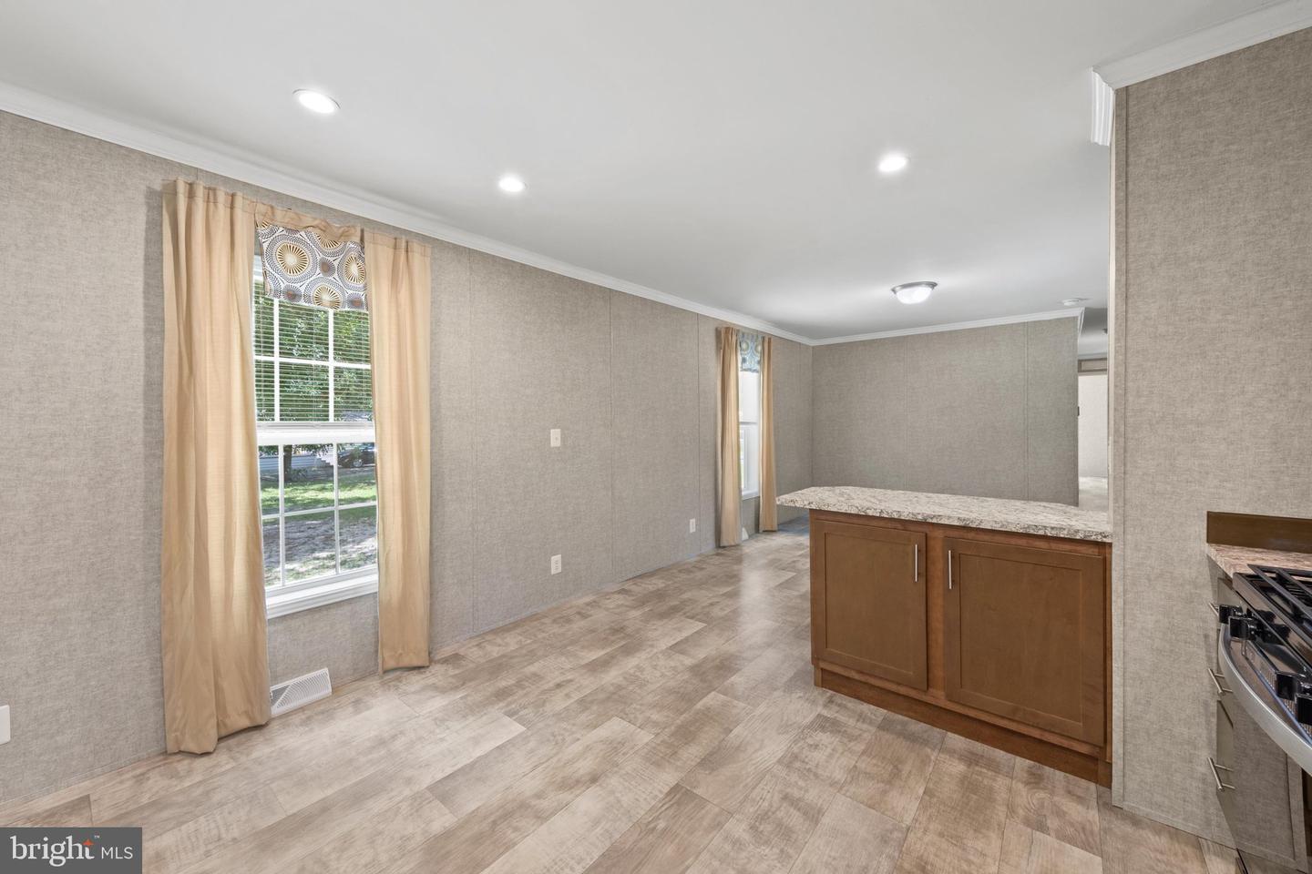 11259 7th St Property Photo 13