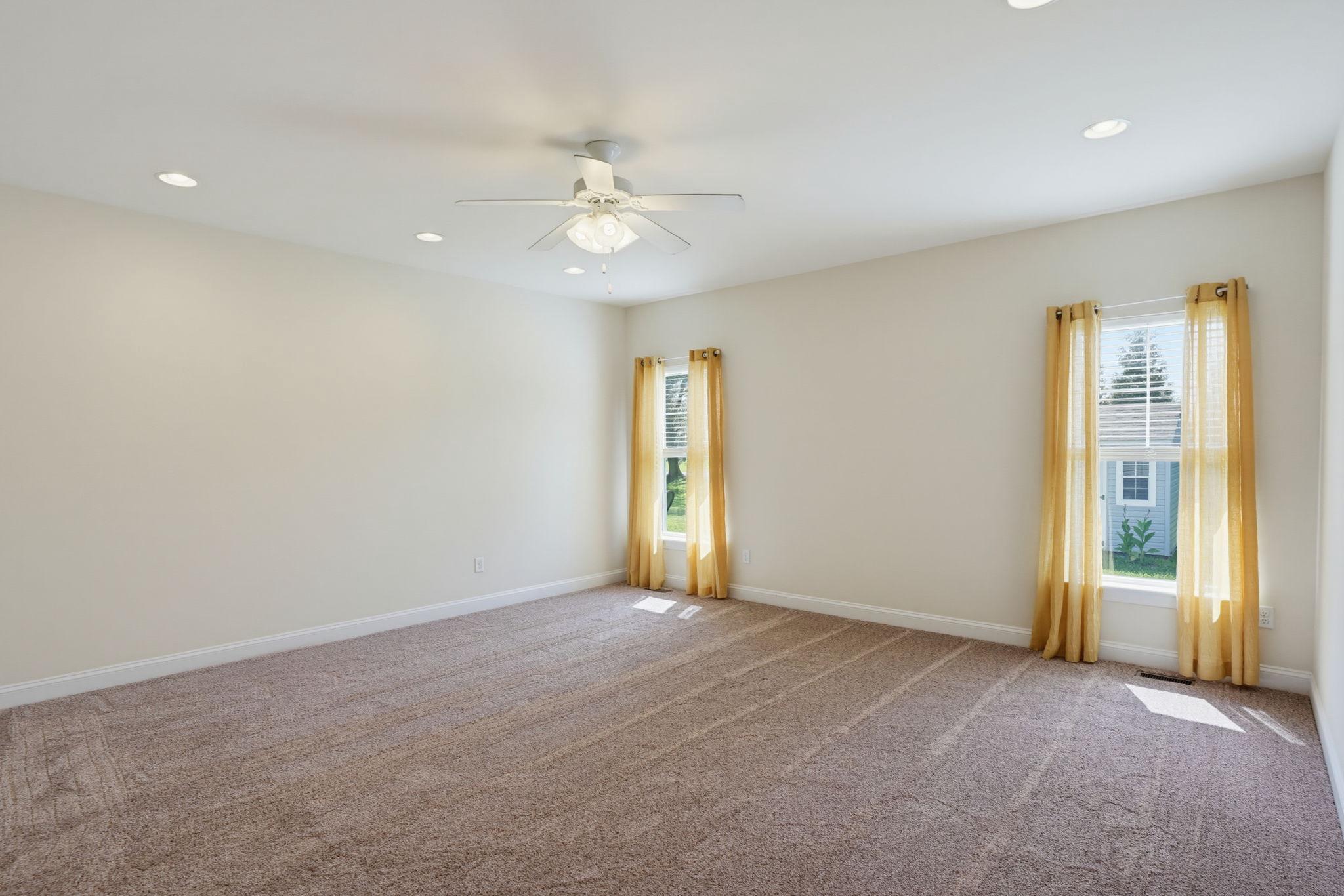 24840 Mistletoe Dr Property Photo 28