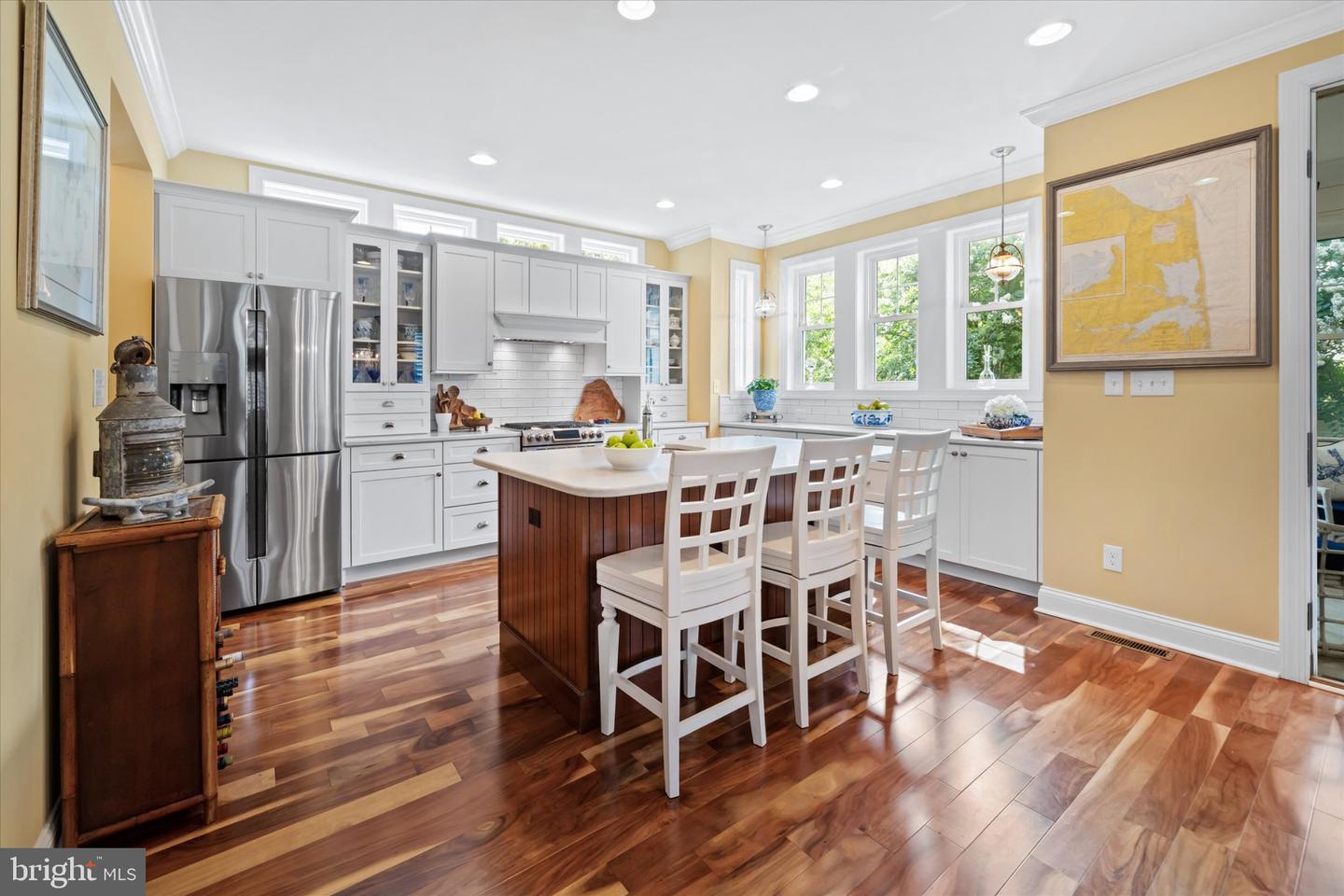 17 6th St Property Photo 11