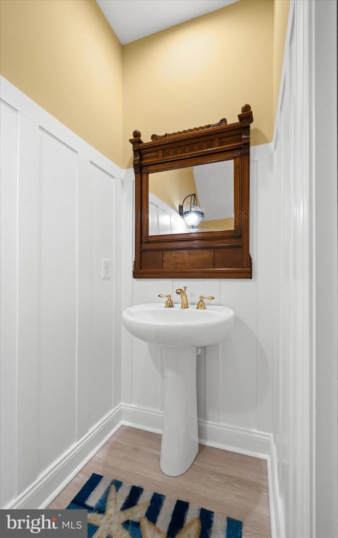 17 6th St Property Photo 21