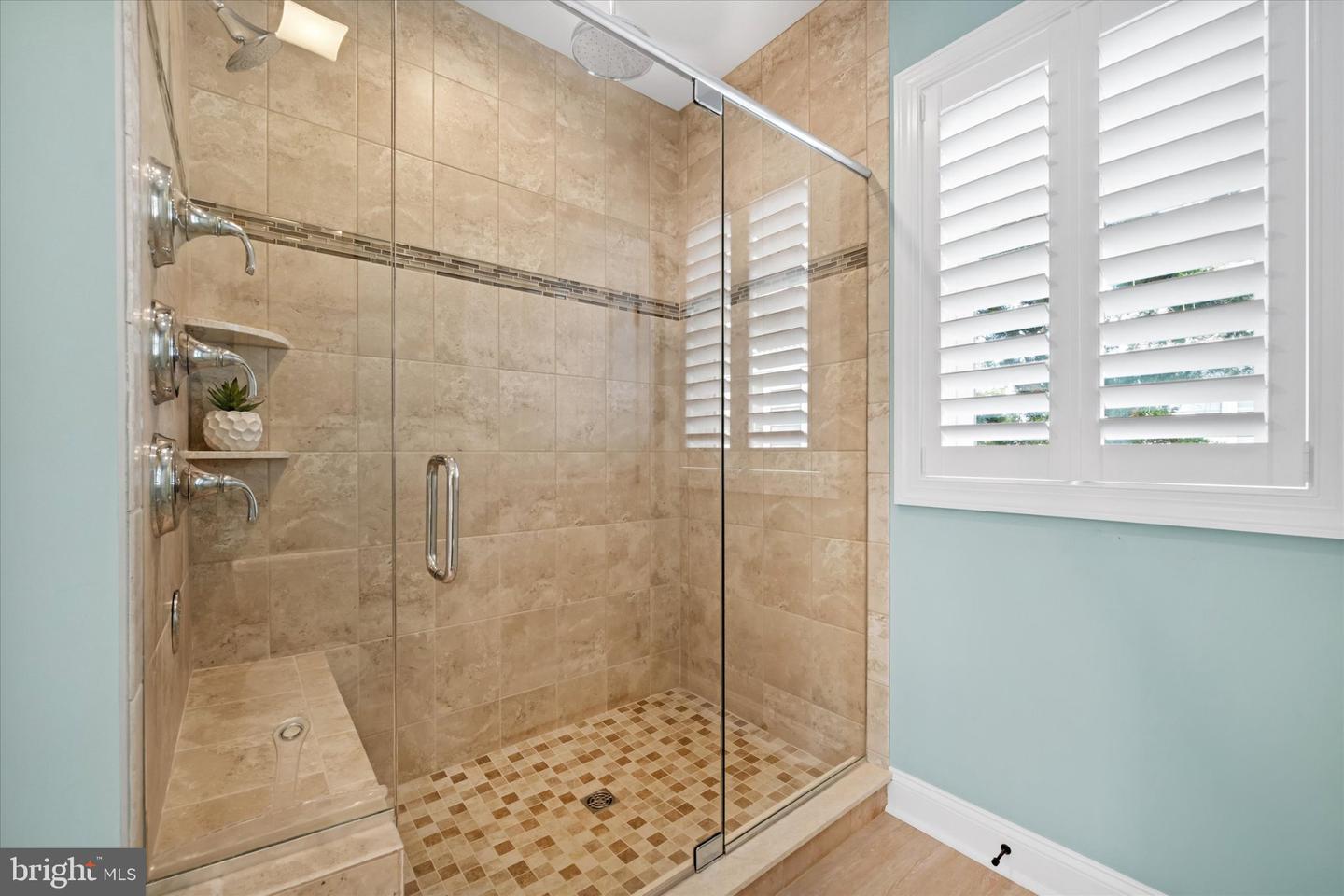 17 6th St Property Photo 34