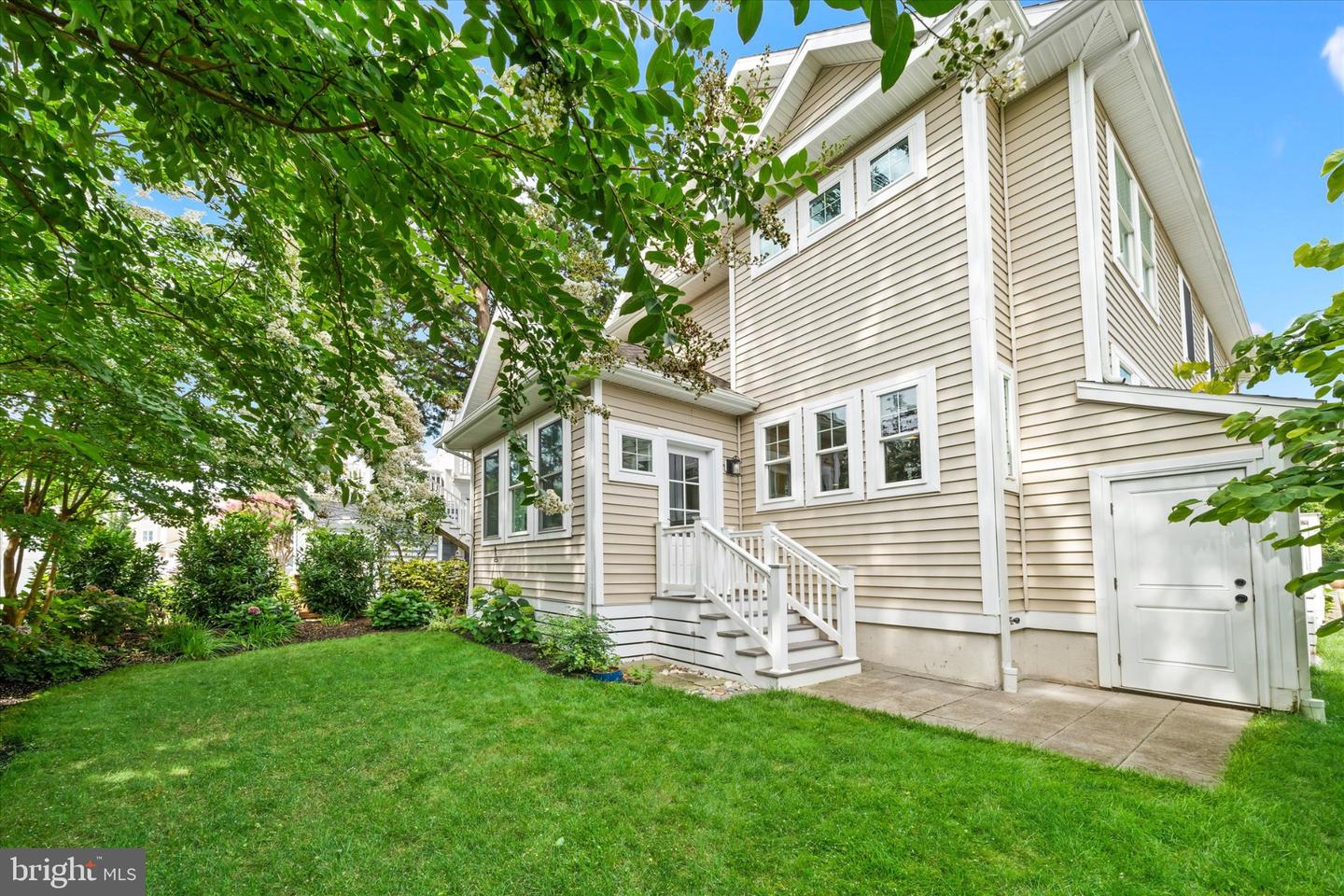 17 6th St Property Photo 52
