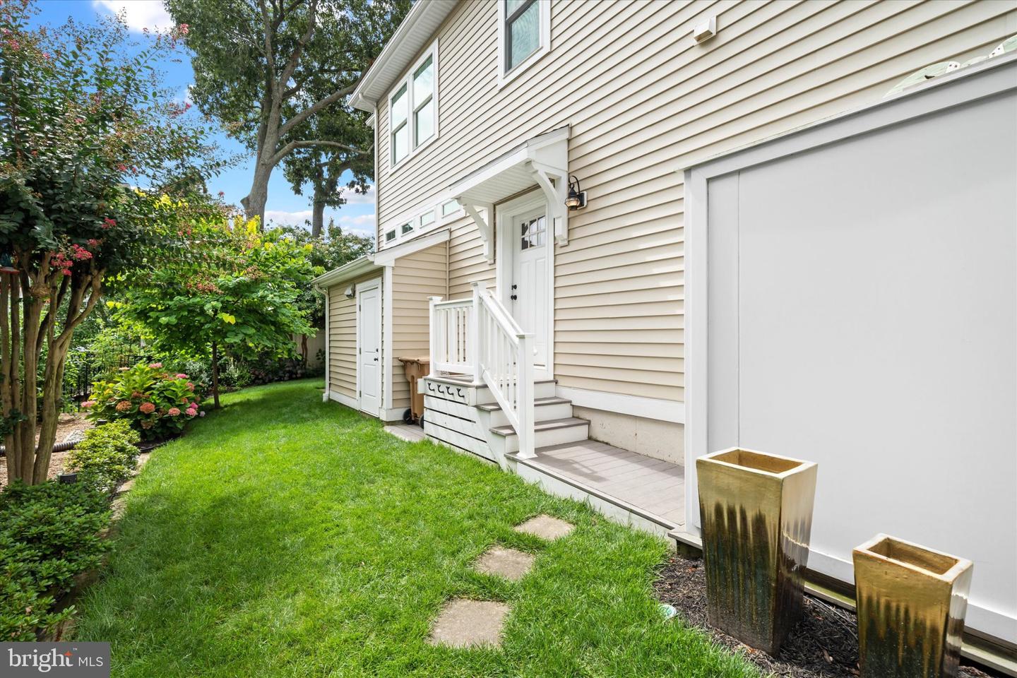 17 6th St Property Photo 56