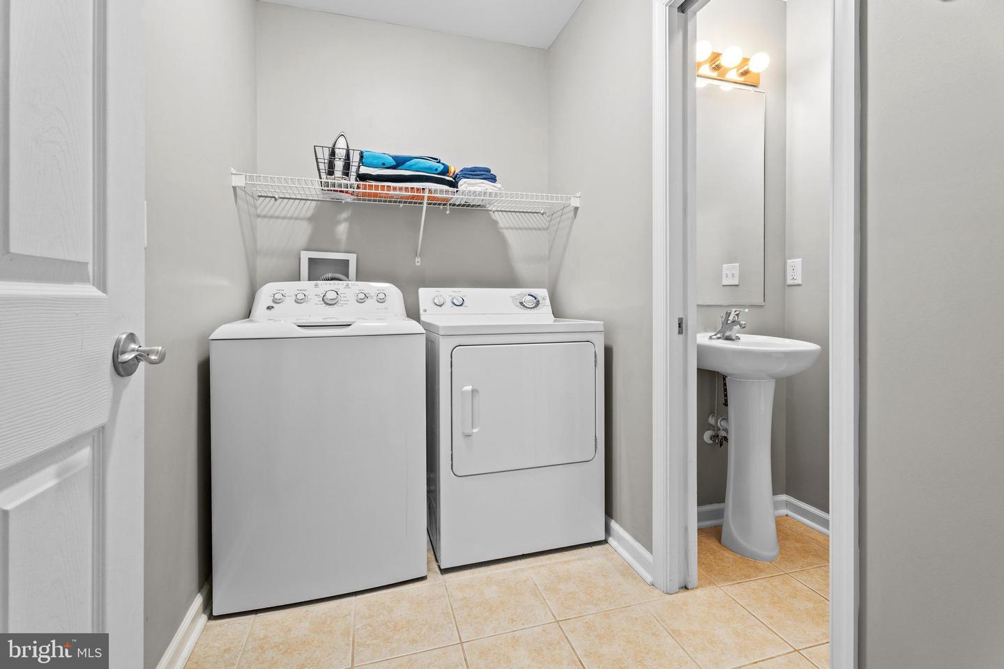 38954 Pond View Ct Property Photo 36