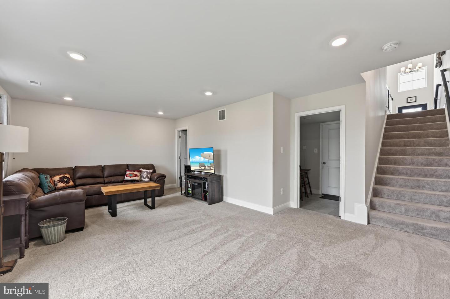 35122 Wright Way Property Photo 13