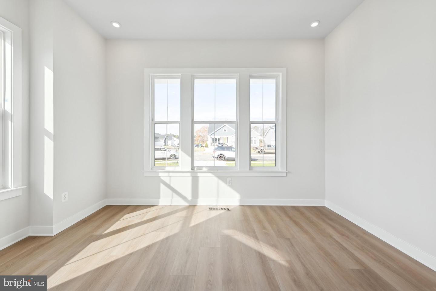 33808 Joel Ln Property Photo 6