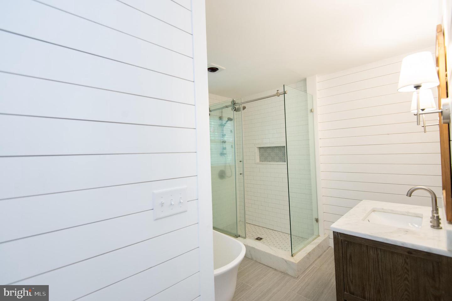 30713 River Rd Property Photo 19