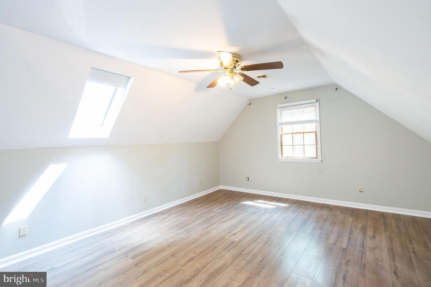 30713 River Rd Property Photo 20