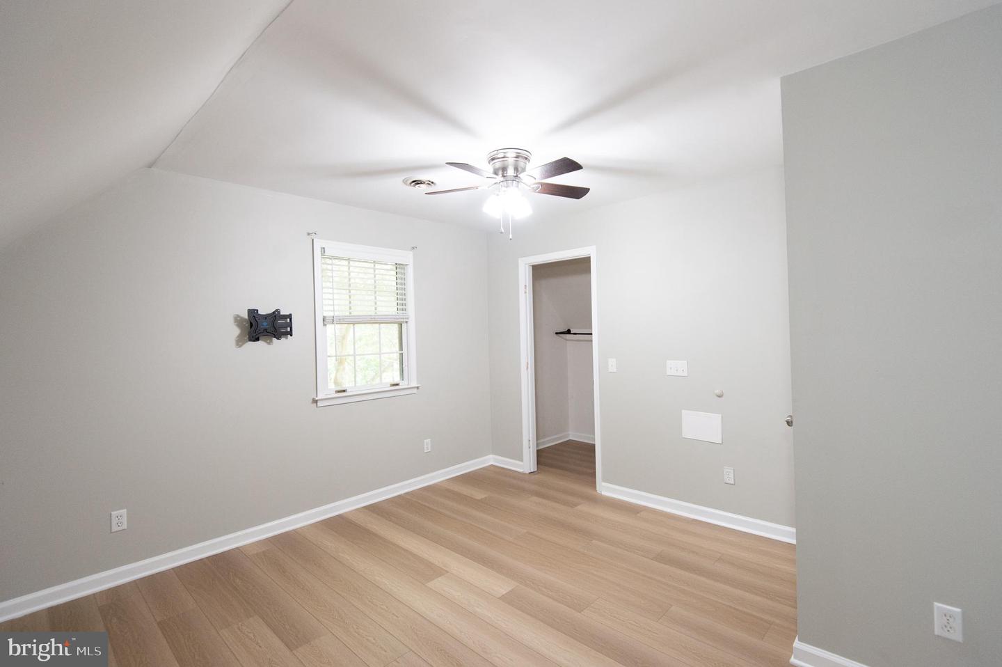 30713 River Rd Property Photo 23