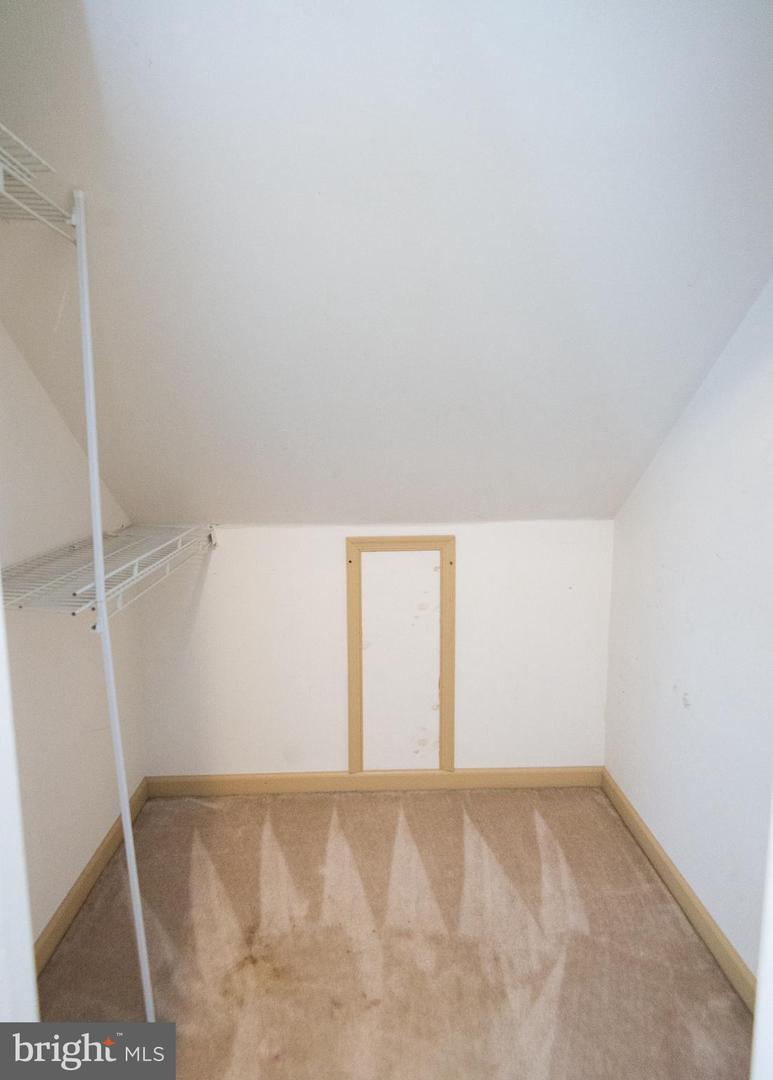 30713 River Rd Property Photo 25