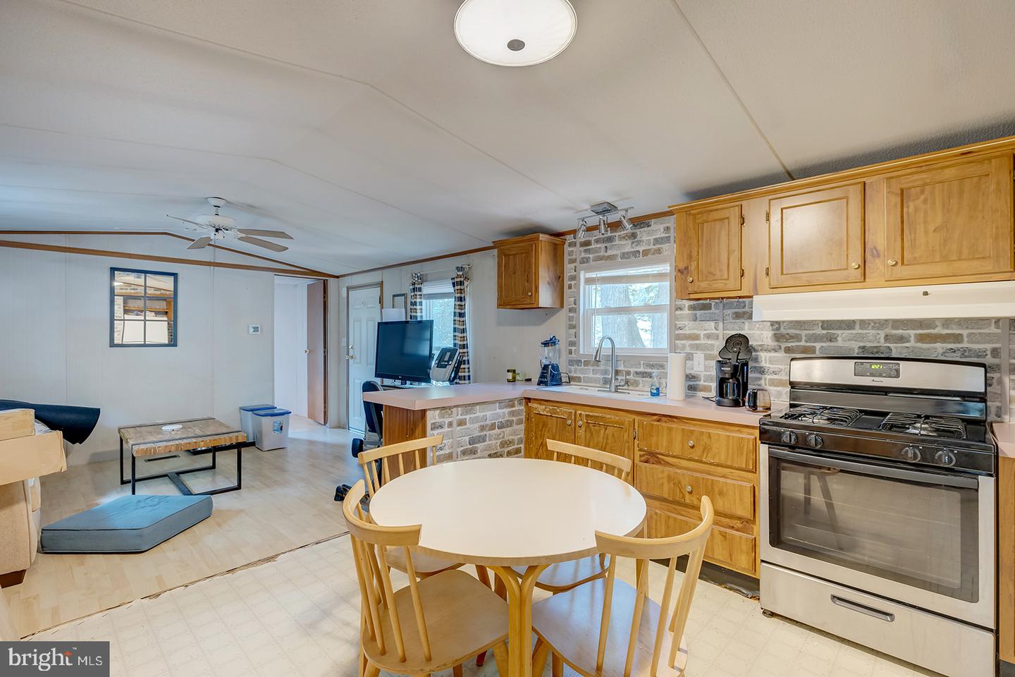 24119 Celtic St Property Photo 10