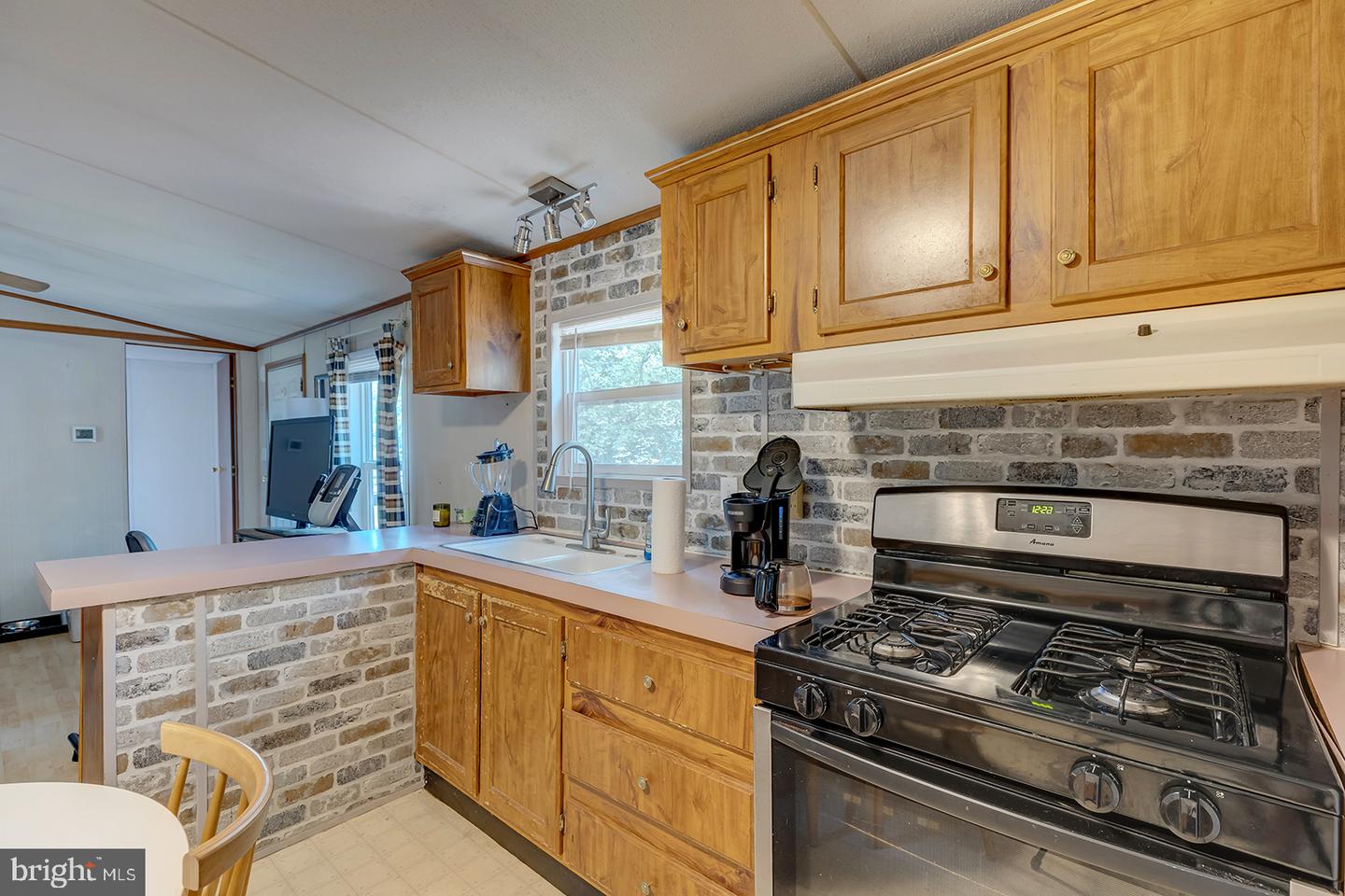 24119 Celtic St Property Photo 11