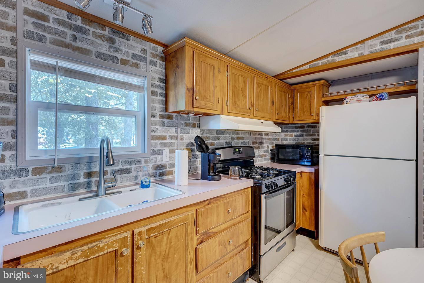 24119 Celtic St Property Photo 12