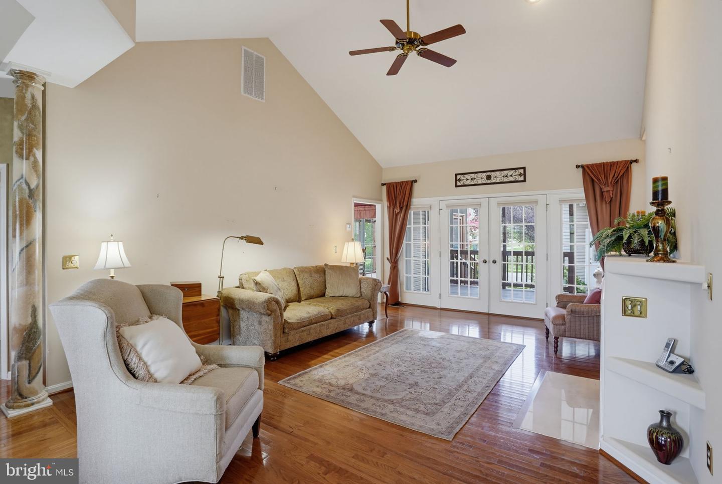 26 Kingston Ter Property Photo 12