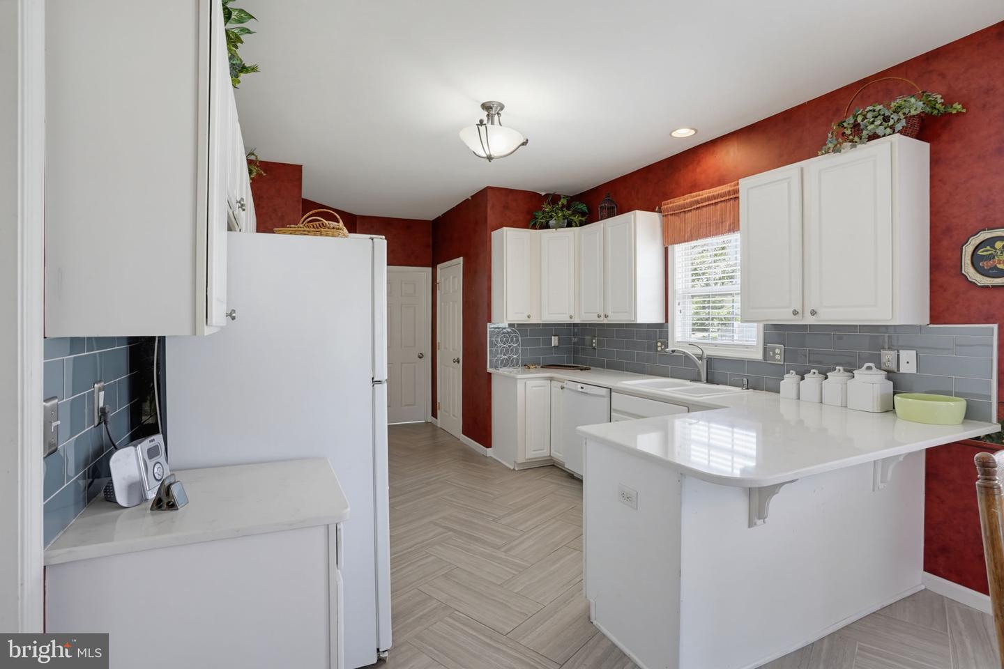 26 Kingston Ter Property Photo 26