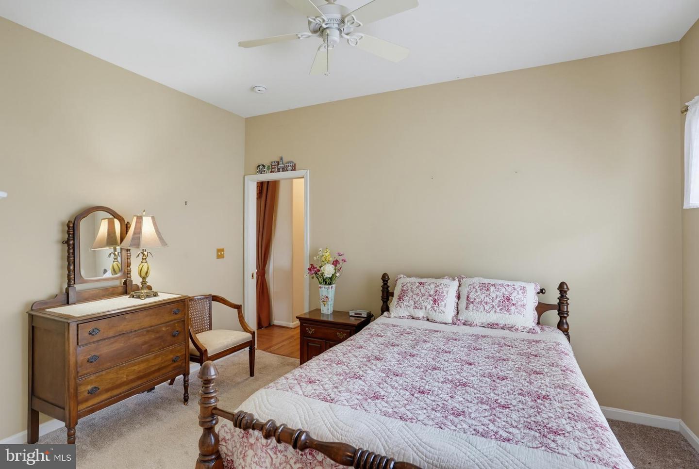 26 Kingston Ter Property Photo 45