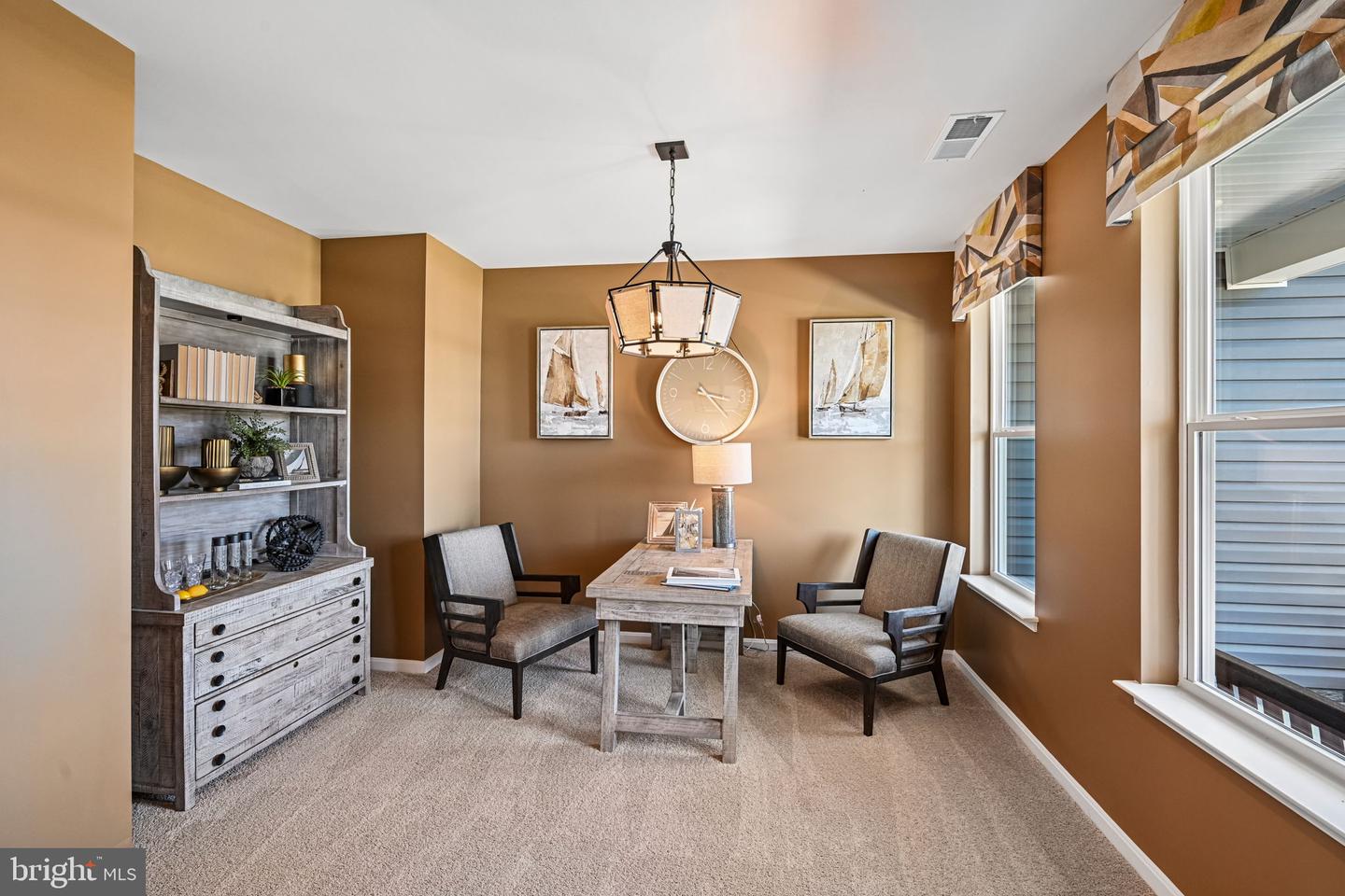 24049 West Cypress Way Property Photo 4