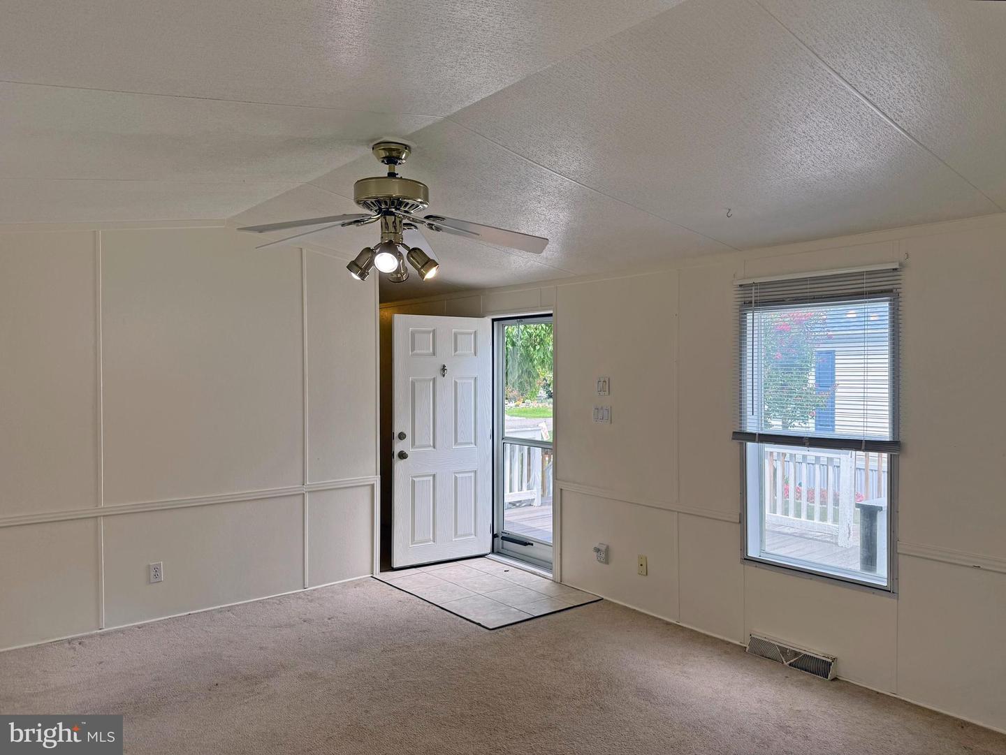 21201 M St #m-31 Property Photo 3
