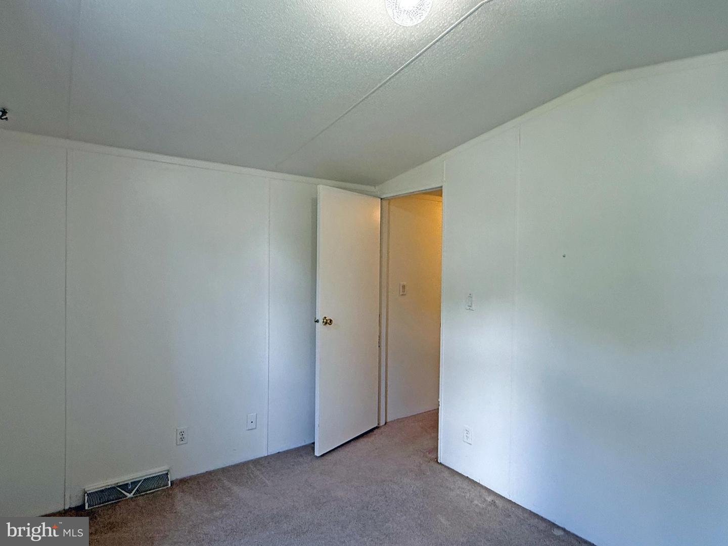 21201 M St #m-31 Property Photo 14
