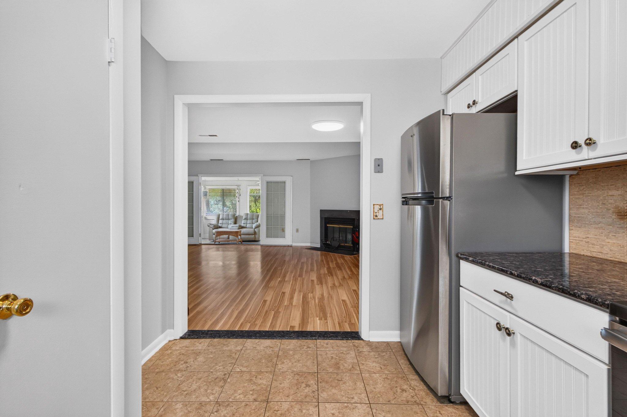 37285 Martin St #25 Property Photo 6