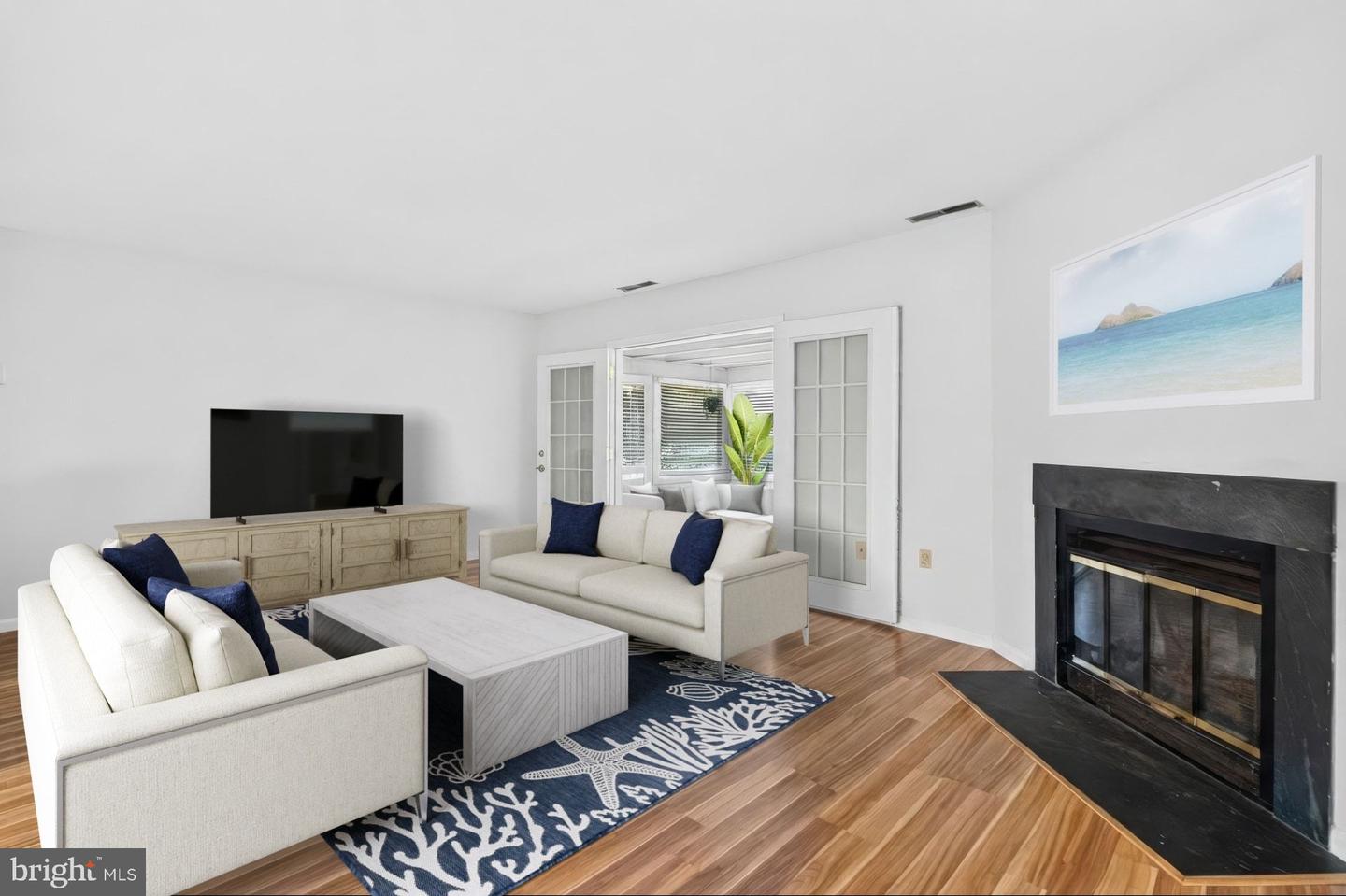 37285 Martin St #25 Property Photo 10