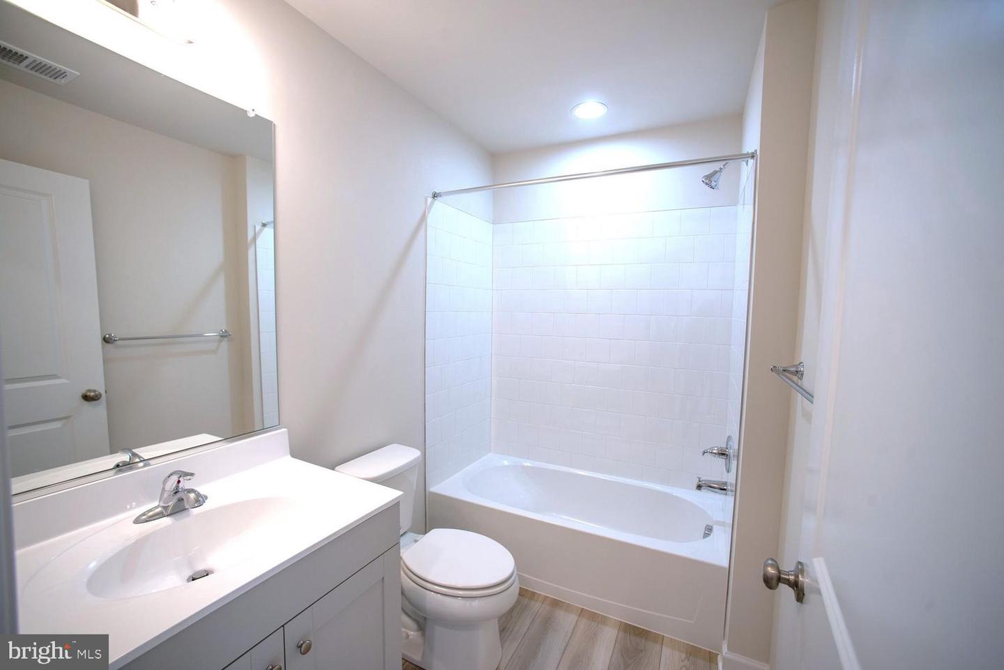 535 Hall Dr Property Photo 11